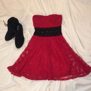 💗 NWOT Wild Daisy Red Mini Dress